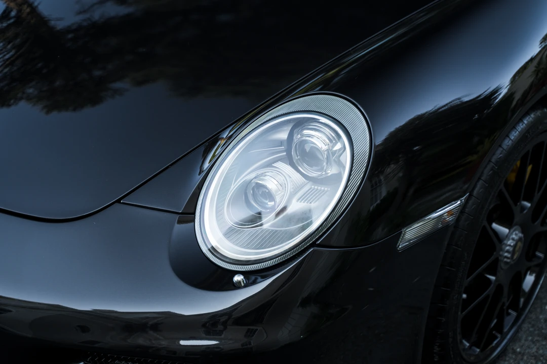 2010 Porsche 997 Turbo - Image 22 of 31