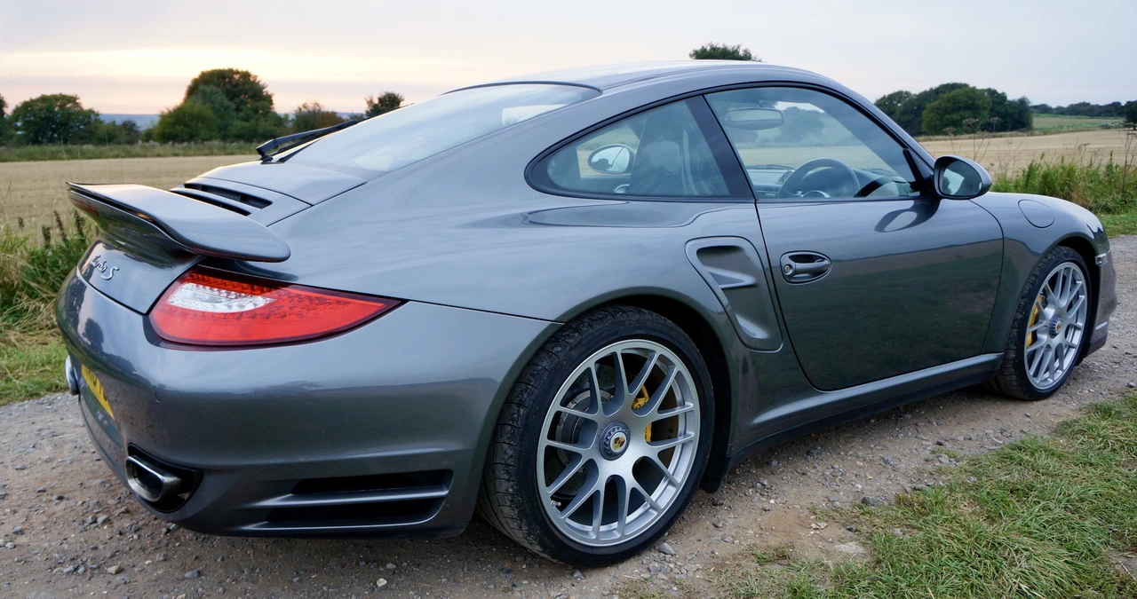2010 Porsche 997 Turbo S - Image 6 of 31