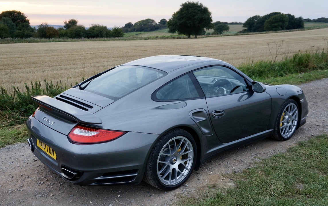 2010 Porsche 997 Turbo S - Image 7 of 31