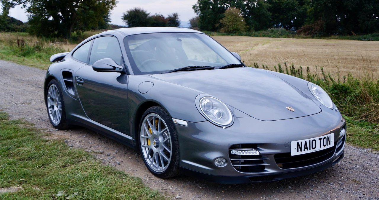 2010 Porsche 997 Turbo S - Image 9 of 31