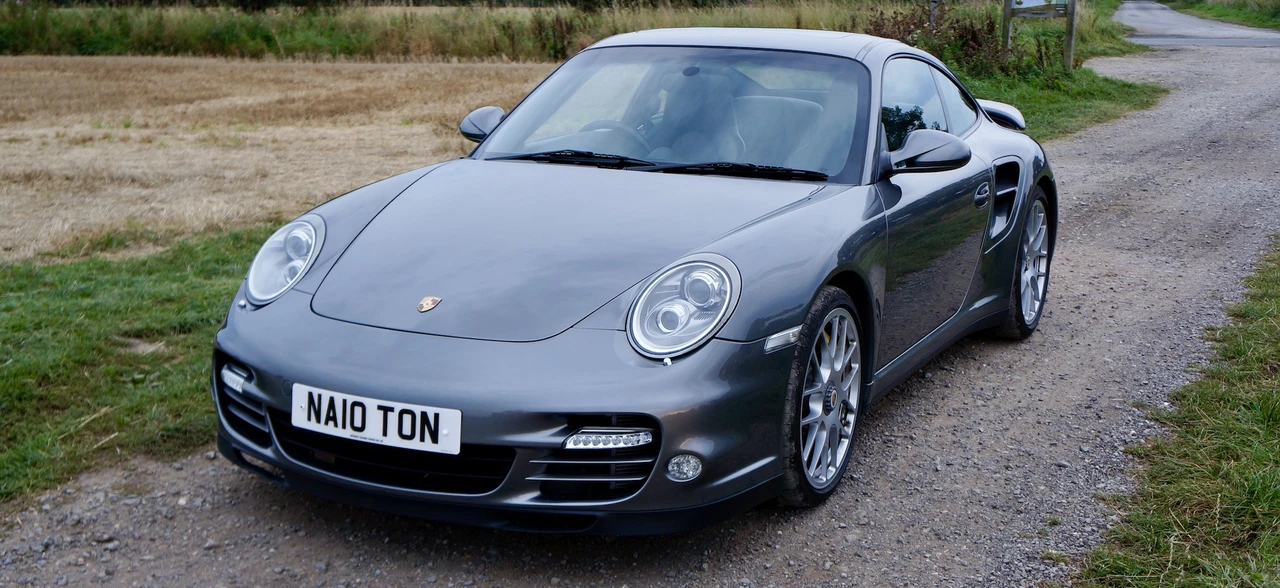 2010 Porsche 997 Turbo S - Image 11 of 31