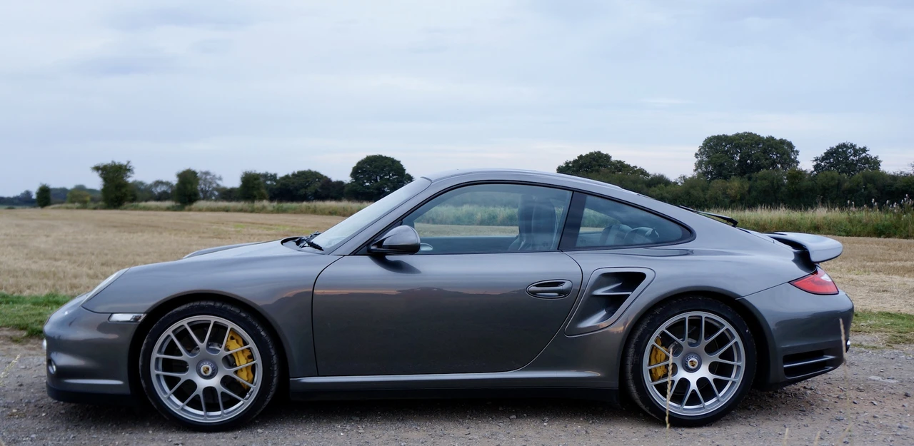 2010 Porsche 997 Turbo S - Image 12 of 31