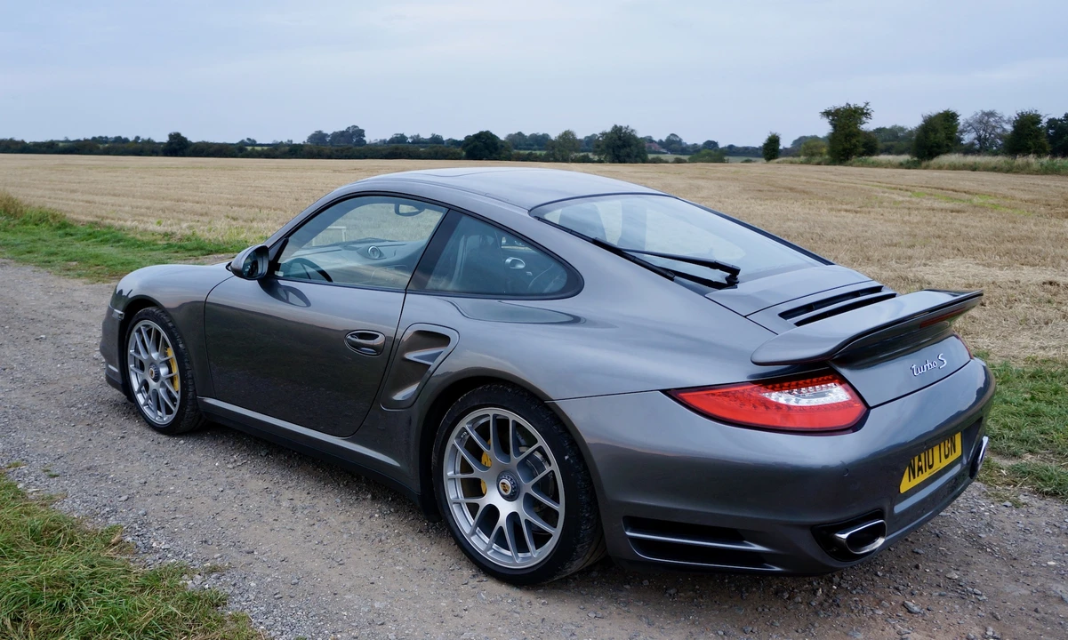 2010 Porsche 997 Turbo S - Image 13 of 31