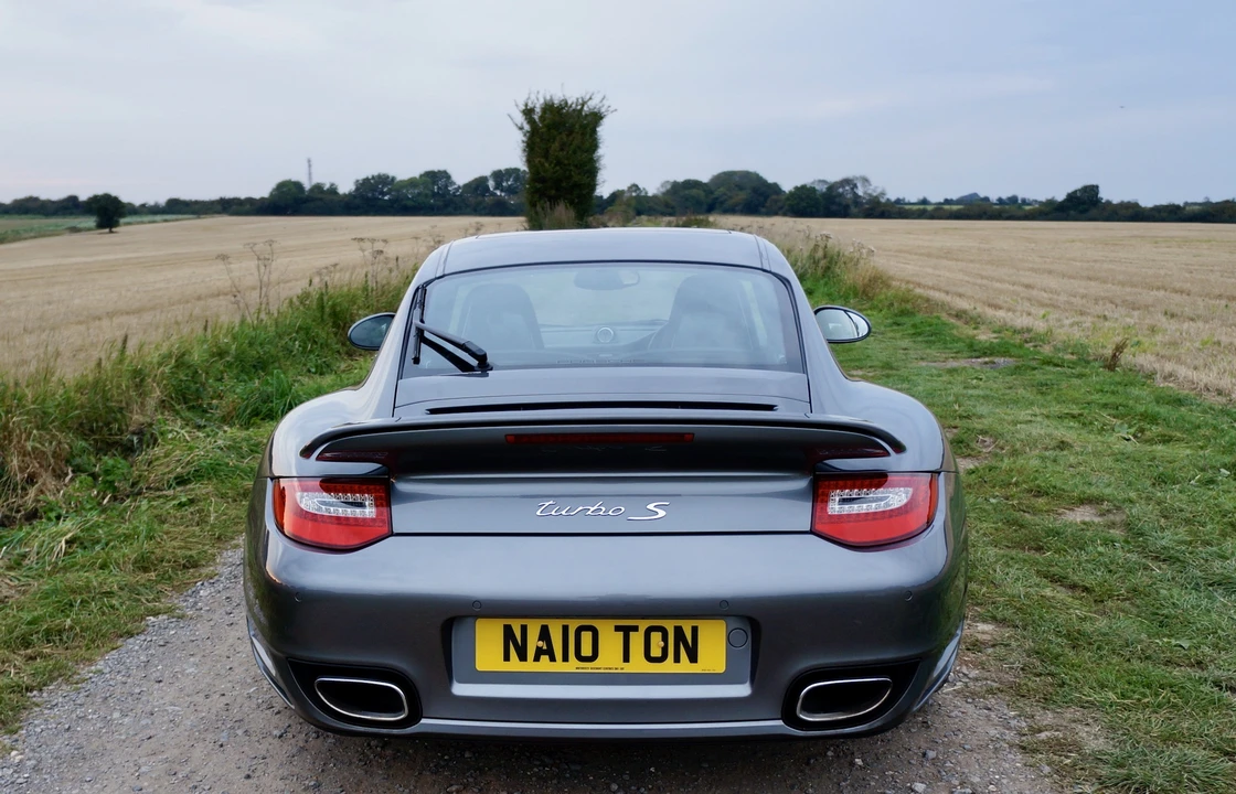 2010 Porsche 997 Turbo S - Image 15 of 31