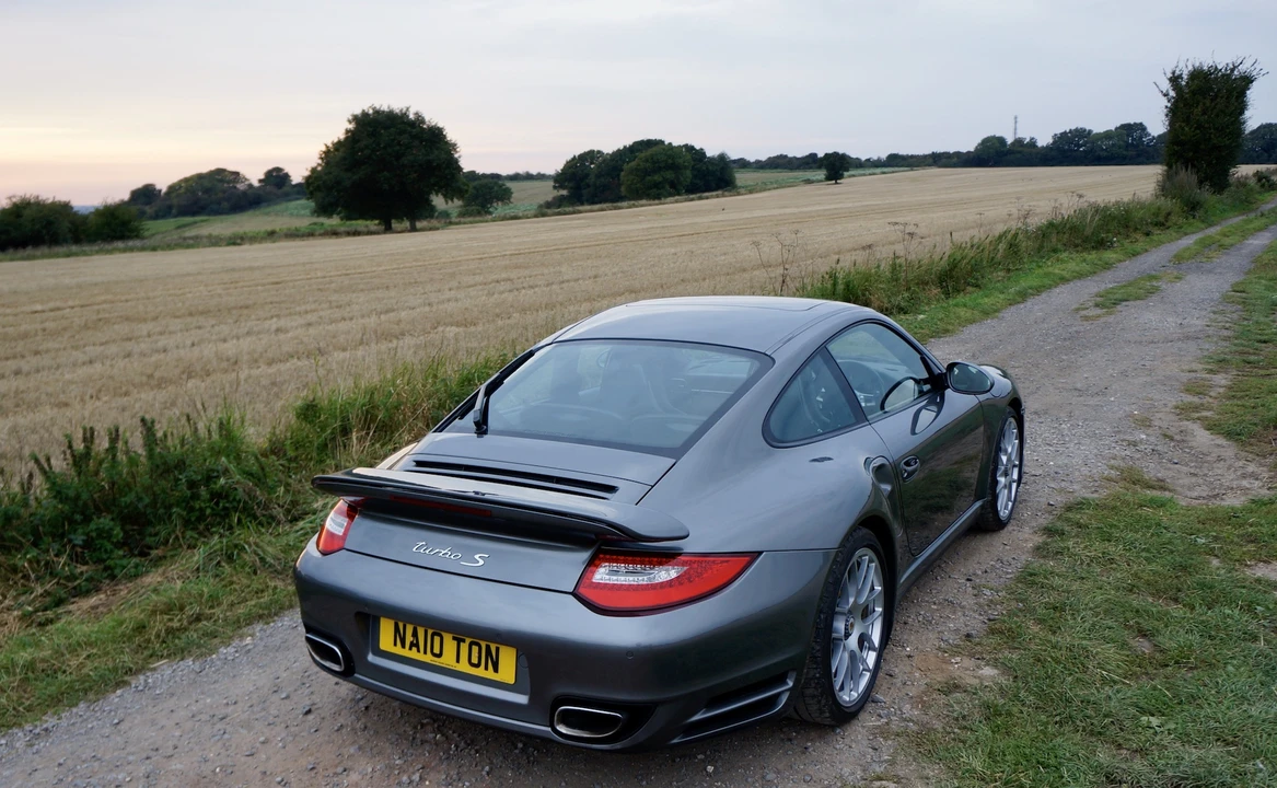 2010 Porsche 997 Turbo S - Image 16 of 31