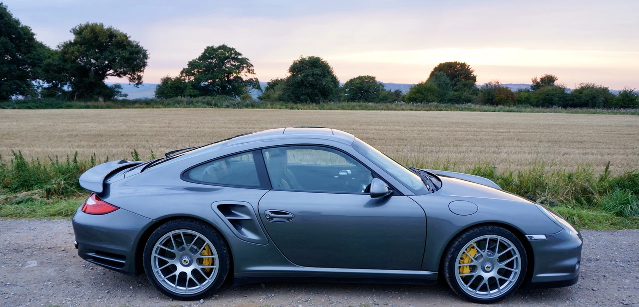 2010 Porsche 997 Turbo S - Image 19 of 31