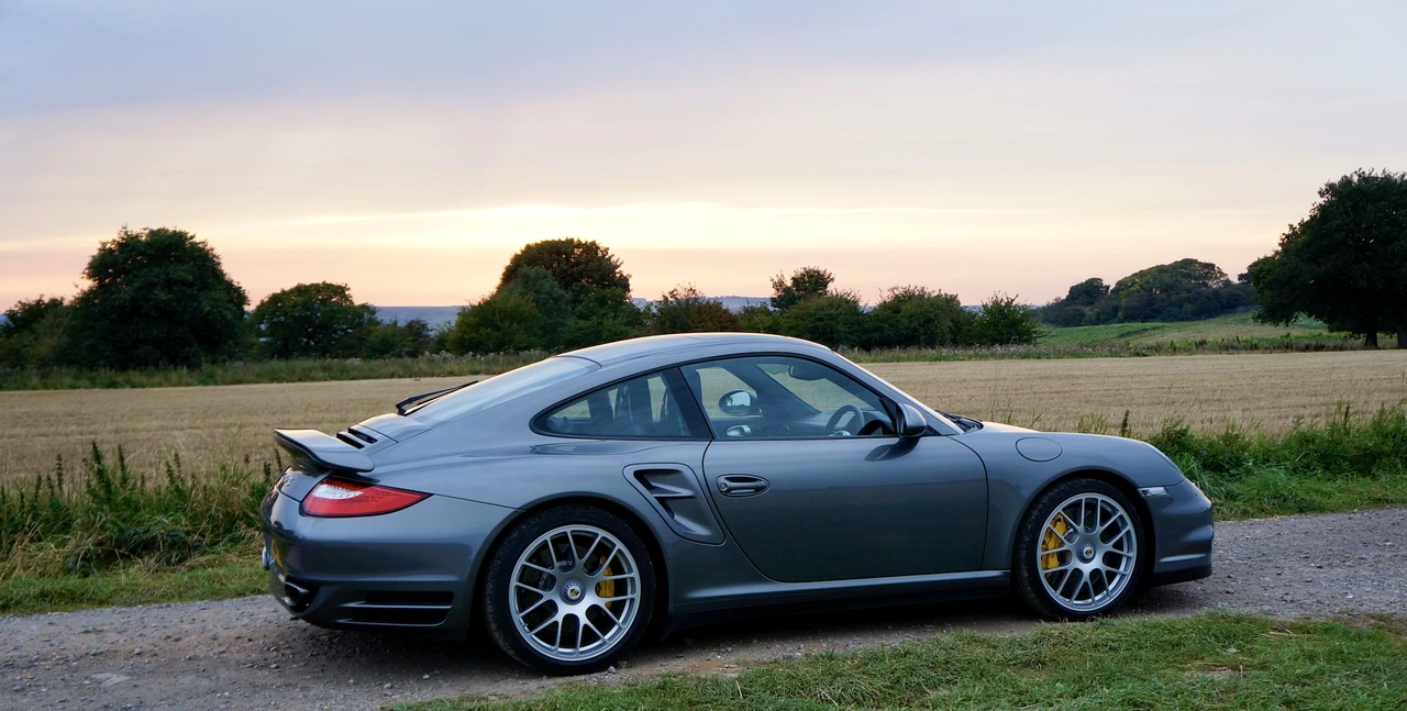 2010 Porsche 997 Turbo S - Image 20 of 31