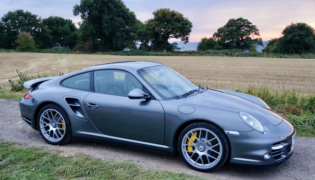 2010 Porsche 997 Turbo S - Image 22 of 31