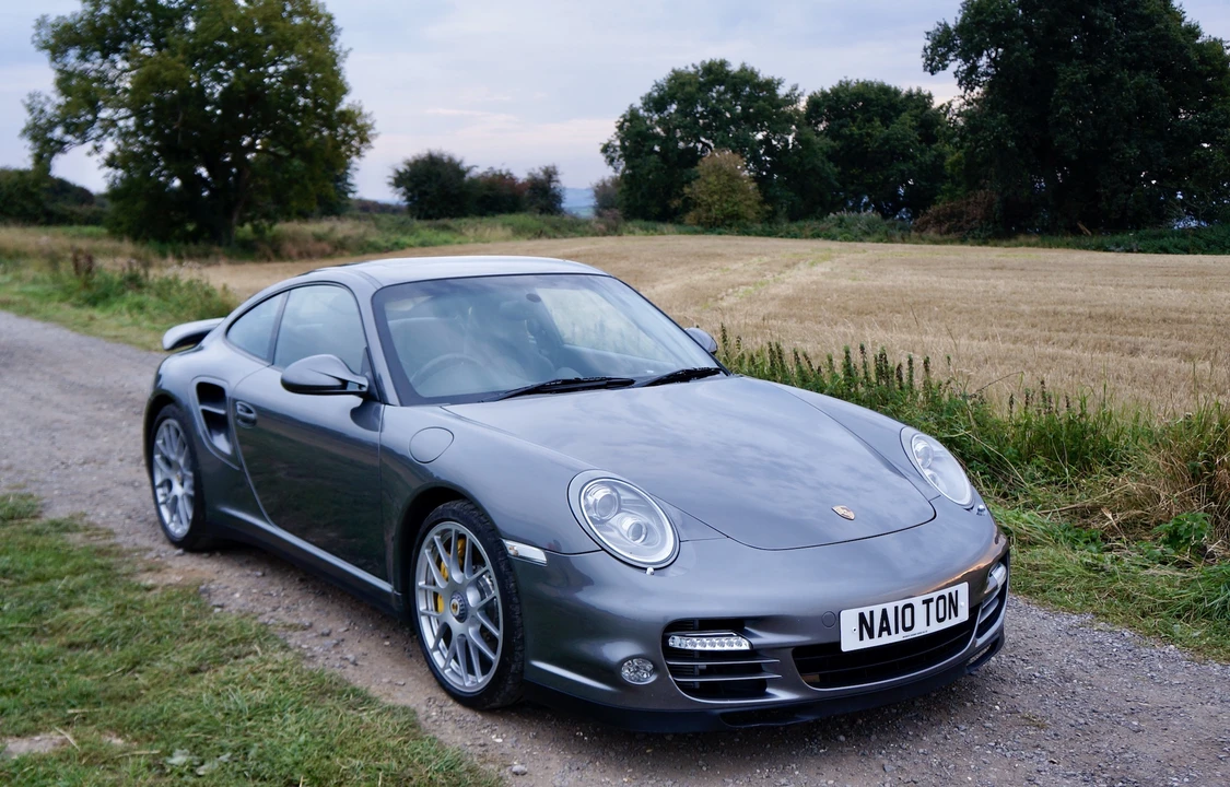 2010 Porsche 997 Turbo S - Image 23 of 31