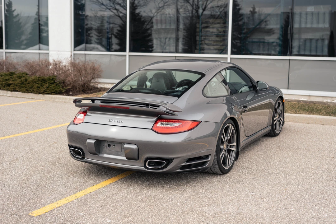 2010 Porsche 997 Carrera - Image 8 of 31