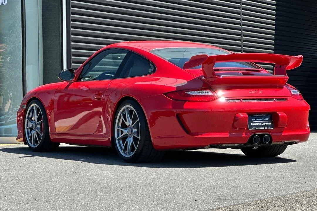 2010 Porsche 997 GT3 - Image 2 of 9