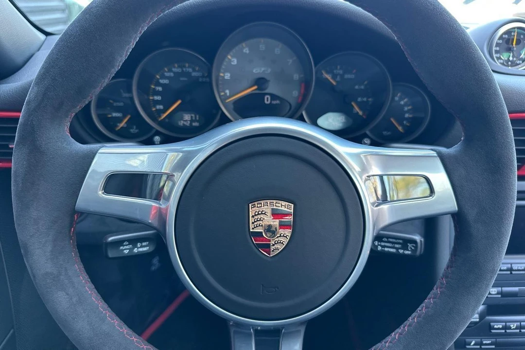 2010 Porsche 997 GT3 - Image 7 of 9