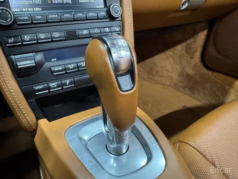 2010 Porsche 911 - Image 6 of 15