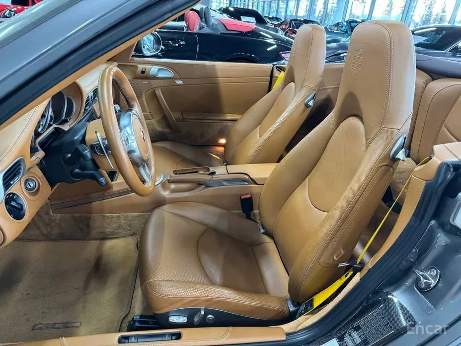 2010 Porsche 911 - Image 11 of 15