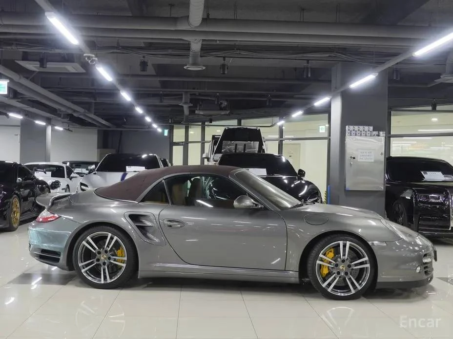 2010 Porsche 911 - Image 15 of 15