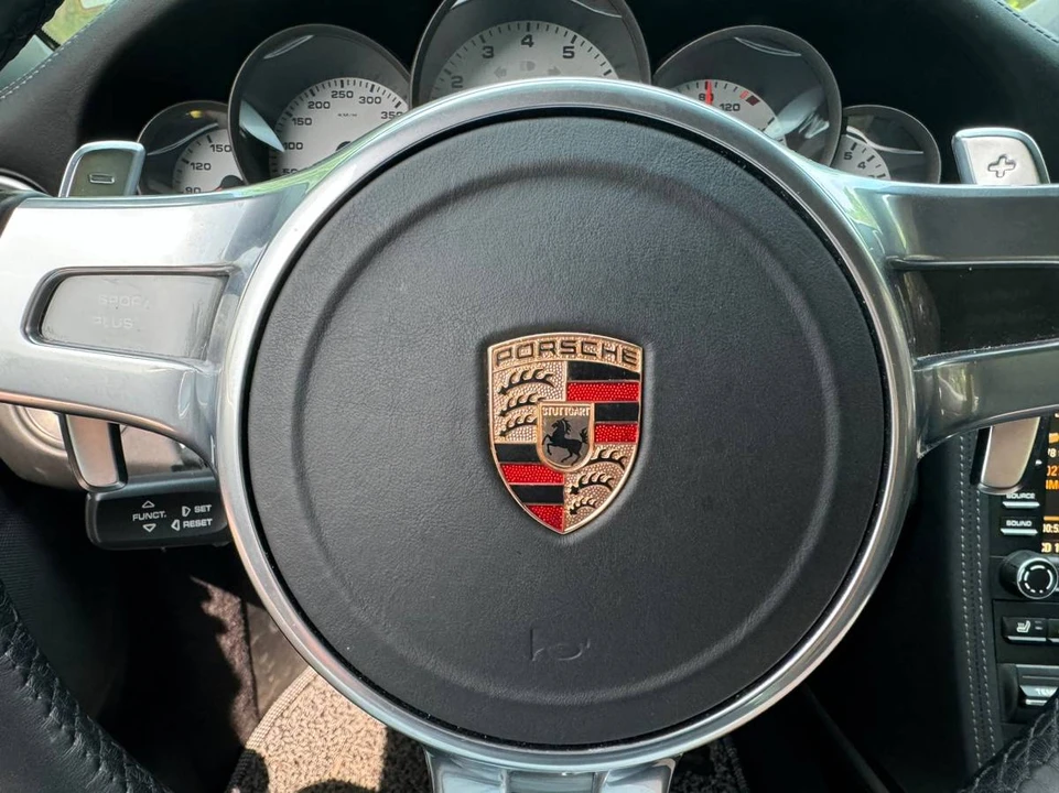 2010 Porsche 997 Carrera - Image 17 of 20