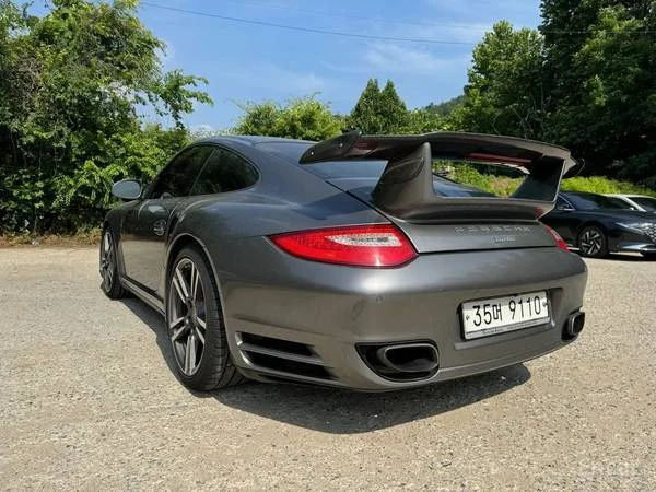 2010 Porsche 997 Turbo - Image 16 of 17