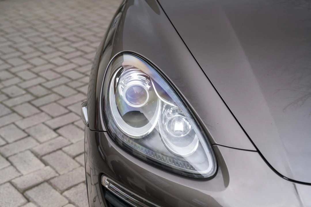 2010 Porsche 955/957 Cayenne S - Image 22 of 31