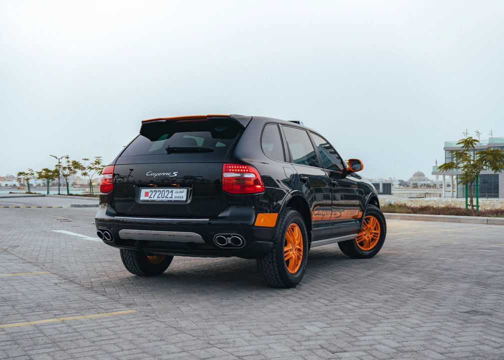 2010 Porsche 955/957 Cayenne S - Image 8 of 31
