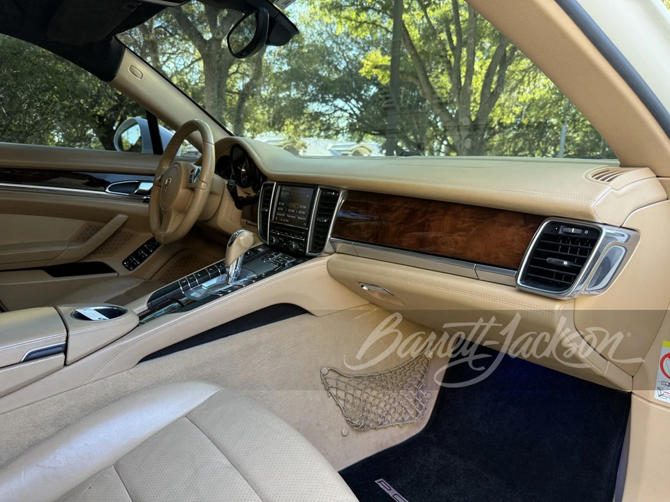 2010 Porsche 970 Panamera S - Image 14 of 29