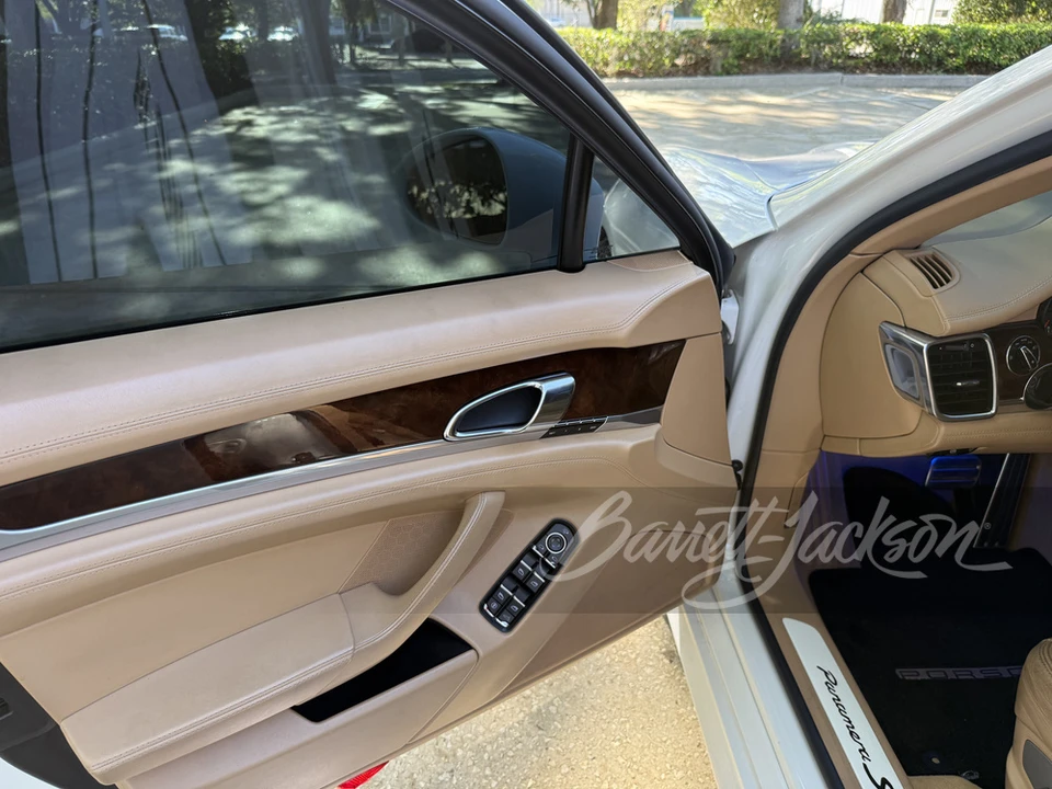 2010 Porsche 970 Panamera S - Image 15 of 29