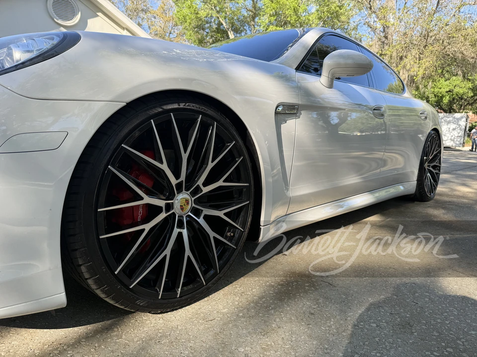 2010 Porsche 970 Panamera S - Image 16 of 29