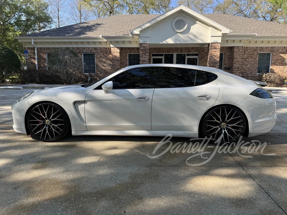2010 Porsche 970 Panamera S - Image 3 of 29