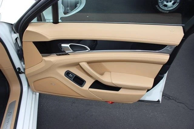 2010 Porsche 970 Panamera 4S - Image 16 of 17