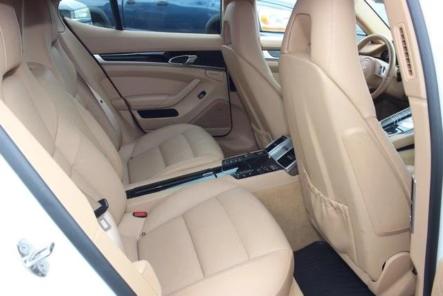 2010 Porsche 970 Panamera 4S - Image 9 of 17