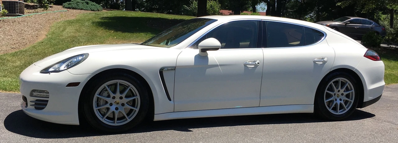 2010 Porsche 970 Panamera 4S - Image 10 of 28