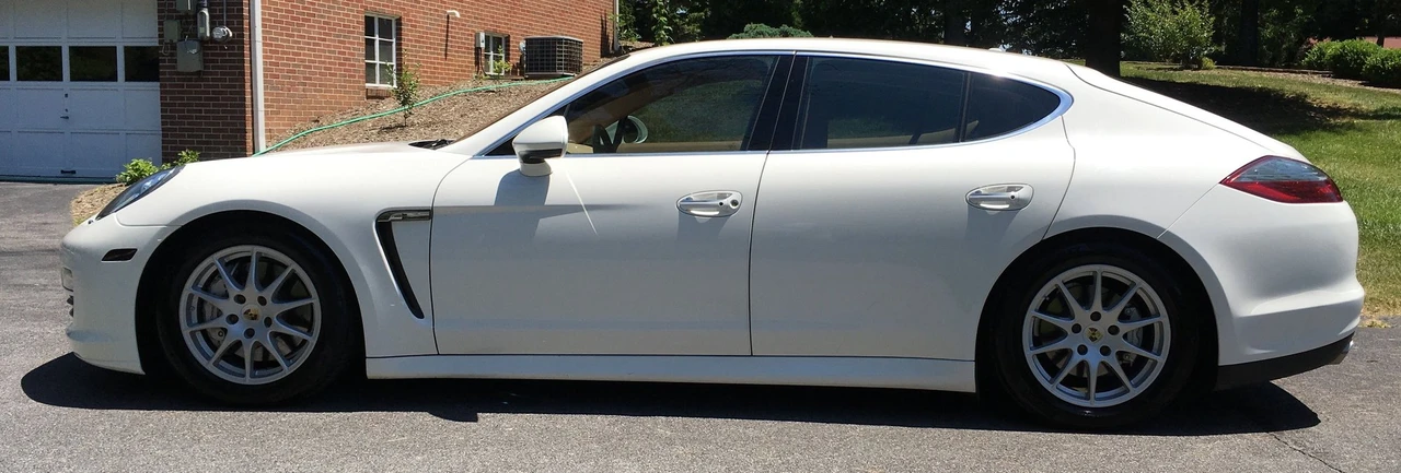 2010 Porsche 970 Panamera 4S - Image 9 of 28