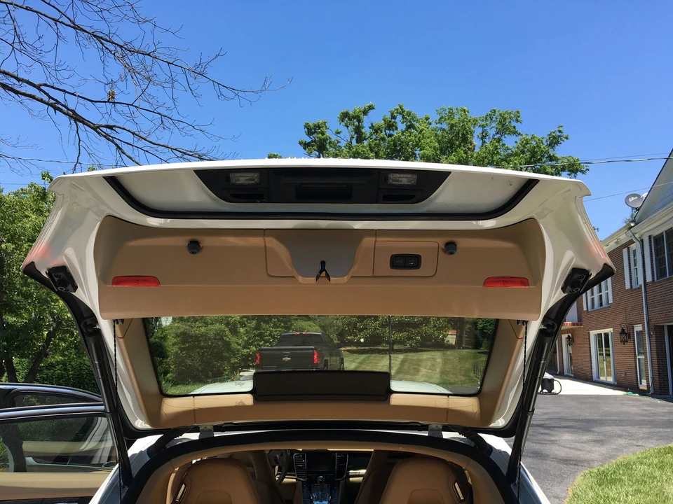 2010 Porsche 970 Panamera 4S - Image 15 of 28