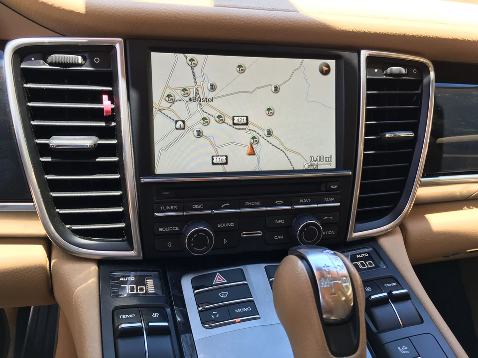 2010 Porsche 970 Panamera 4S - Image 25 of 28