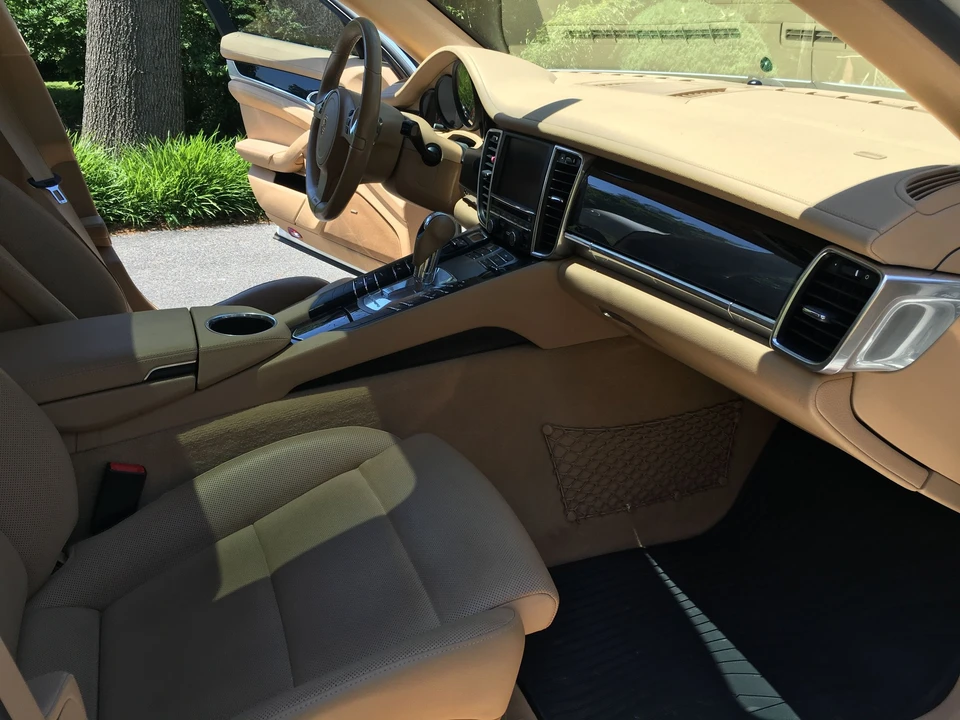 2010 Porsche 970 Panamera 4S - Image 18 of 28