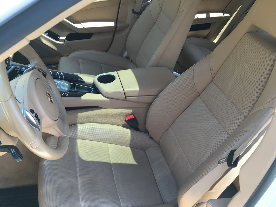 2010 Porsche 970 Panamera 4S - Image 23 of 28