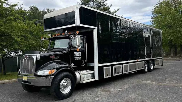 2010 Peterbilt 335 Car Hauler Motorhome