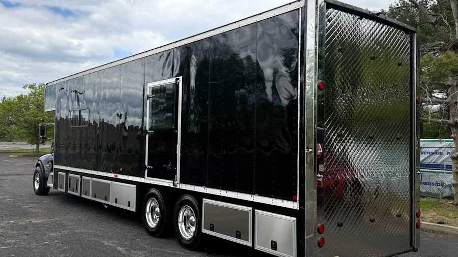 2010 Peterbilt - Image 3 of 9