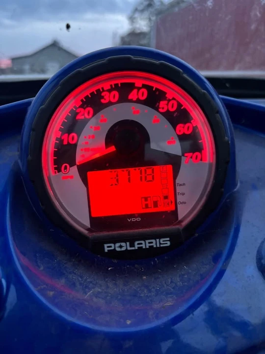 2010 Polaris - Image 3 of 3