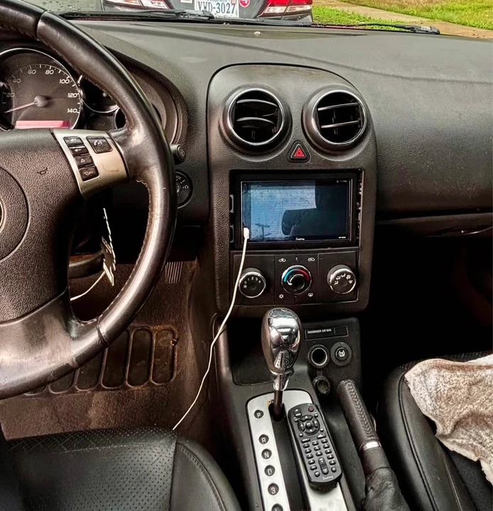 2010 Pontiac G6 - Image 6 of 11