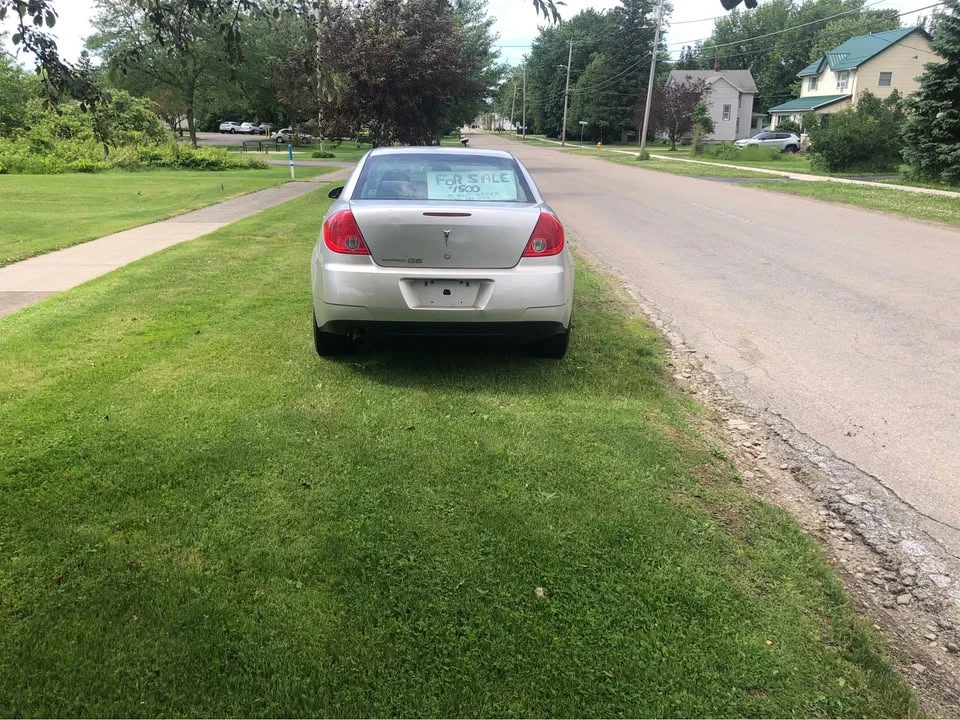 2010 Pontiac G6 - Image 3 of 3