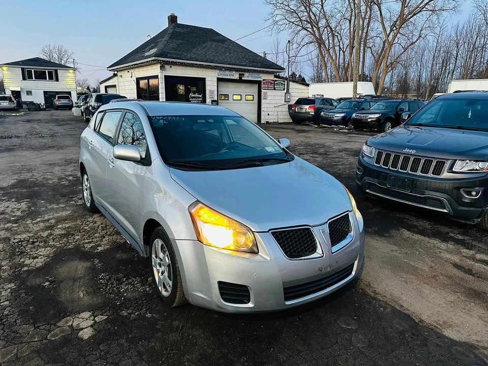 2010 Pontiac Vibe - Image 3 of 10
