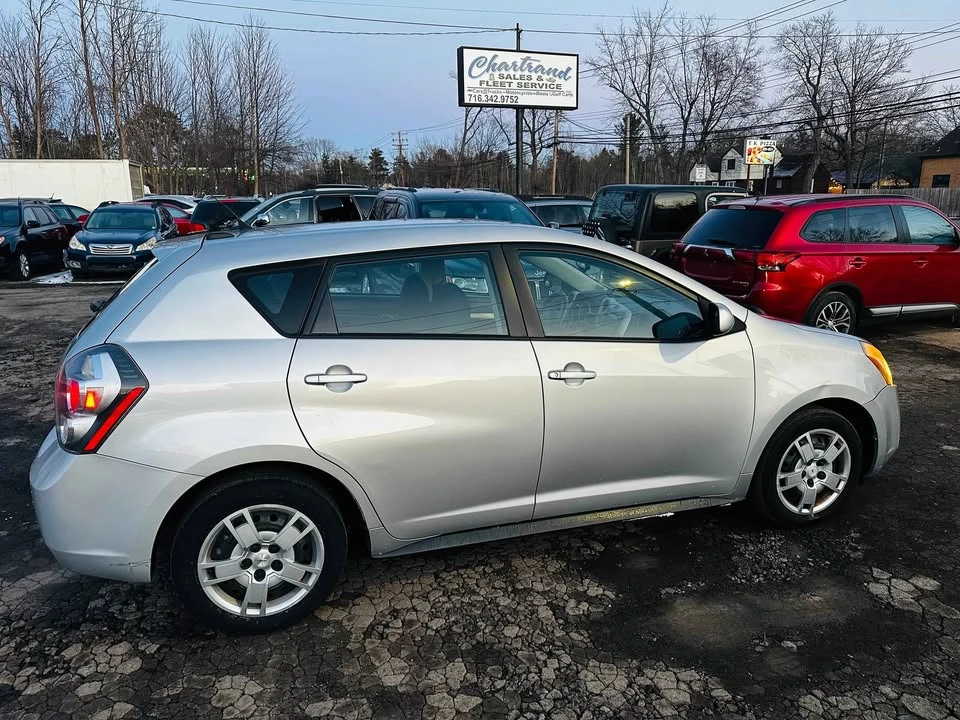 2010 Pontiac Vibe - Image 7 of 10
