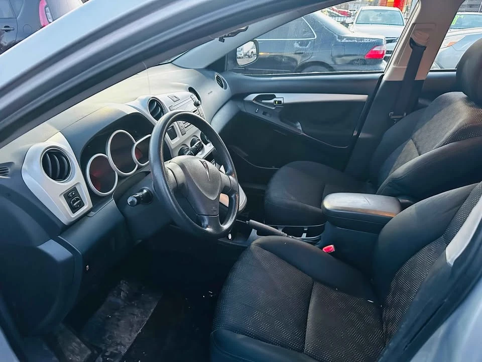 2010 Pontiac Vibe - Image 8 of 10