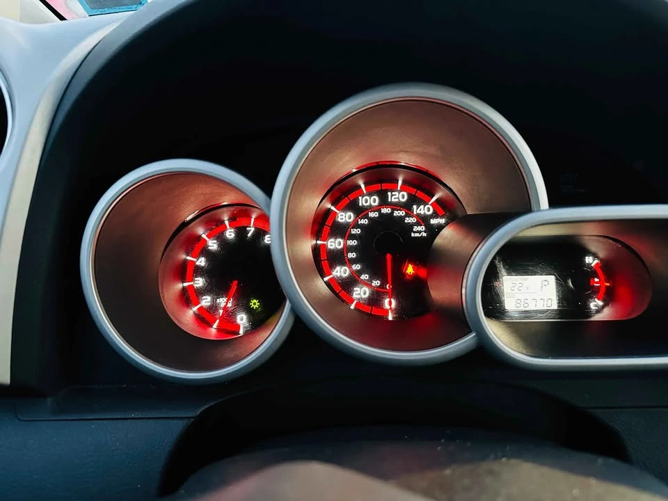 2010 Pontiac Vibe - Image 9 of 10