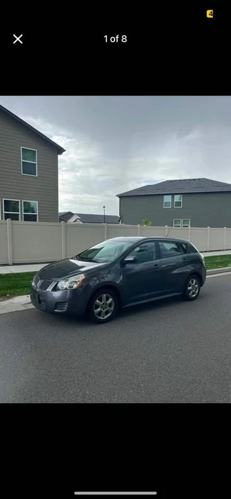 2010 Pontiac Vibe - Image 2 of 6