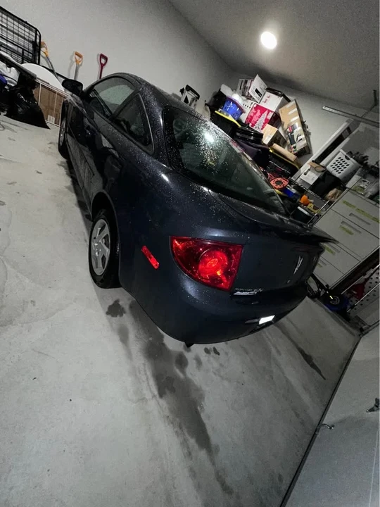 2010 Pontiac G5 - Image 5 of 12