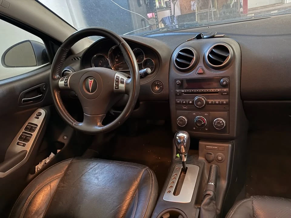 2010 Pontiac G6 - Image 6 of 6
