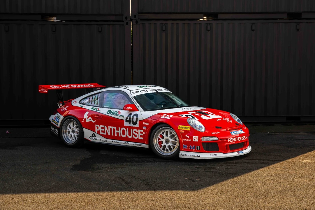2010 Porsche 911 - Image 7 of 31