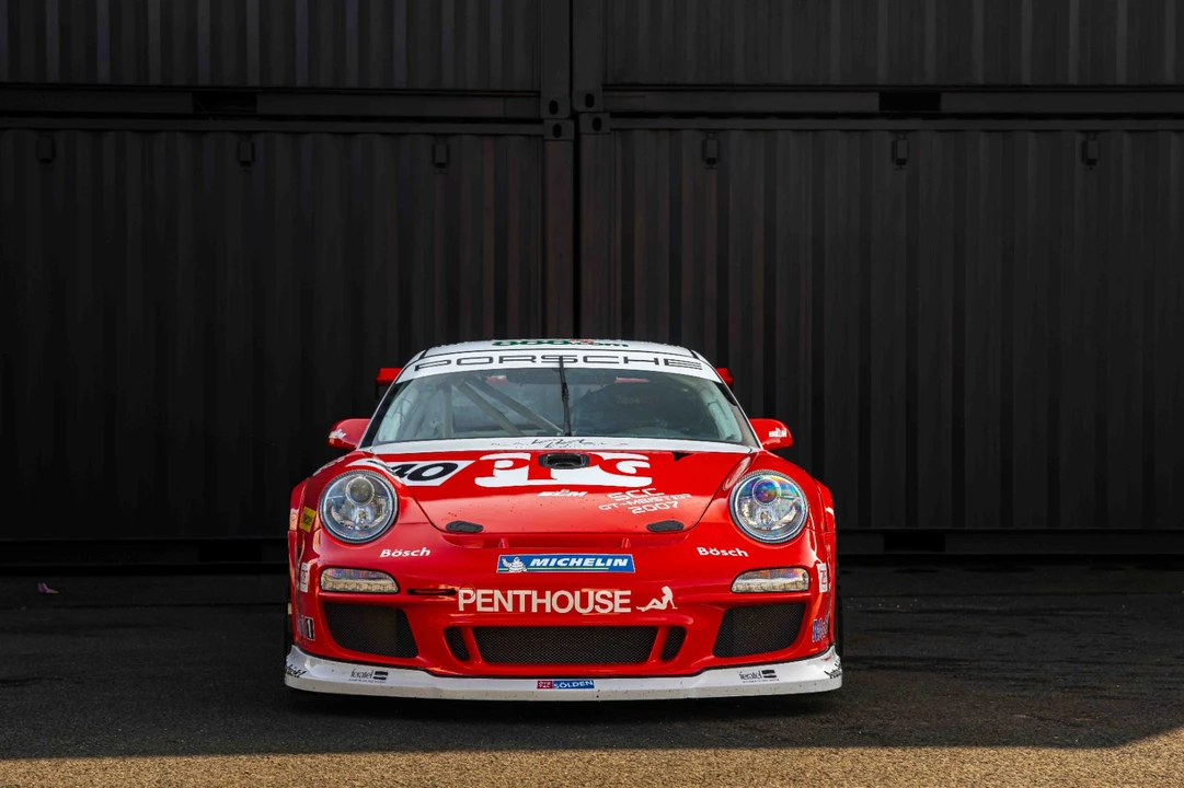 2010 Porsche 911 - Image 2 of 31