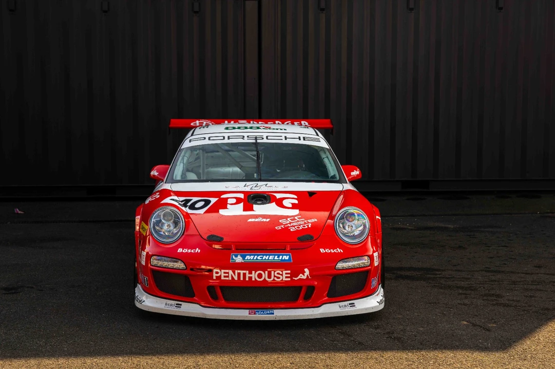 2010 Porsche 911 - Image 8 of 31